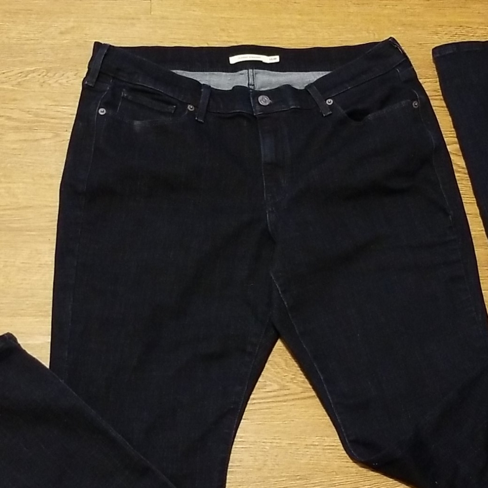 Levi's Classic Straight black jeans